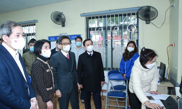 Viceprimer ministro visita a los médicos y enfermos del Hospital Central de Enfermedades Pulmonares