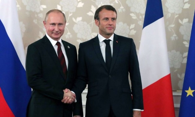 Presidentes de Rusia y Francia acuerdan buscar una solución diplomática para la crisis de Ucrania
