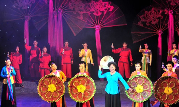 ベトナムの伝統歌劇ハットチェオ