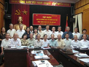 Vietnam menyambut  hari Kaum Lansia Internasional  (1 Oktober)