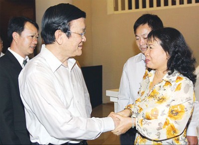 Presiden Vietnam Truong Tan Sang mengadakan kontak dengan para pemilih kabupaten No.4 Kota Ho Chi Minh