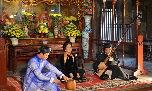 Seni  lagu rakyat Ca Tru dari cara memandang sahabat-sahabat Thailand
