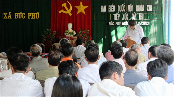 Rombongan Anggota MN  Vietnam dari provinsi Binh Thuan melakukan kontak dengan para pemilih