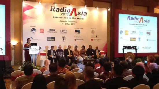 VOV menyelenggarakan Konferensi  Radio  Asia -2013.