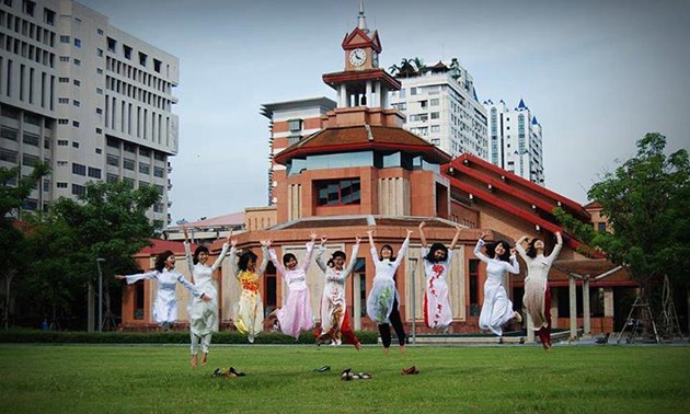 Pusat Bahasa dan Kebudayaan Thailand di kota Hanoi