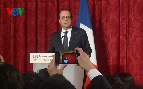 Presiden Perancis Prancois Hollande: Saya akan berkunjung ke Vietnam pada tahun 2015.