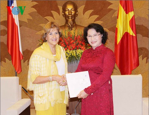 Wakil Ketua MN Vietnam, Nguyen Thi Kim Ngan menerima Wakil Ketua Majelis Rendah Cile