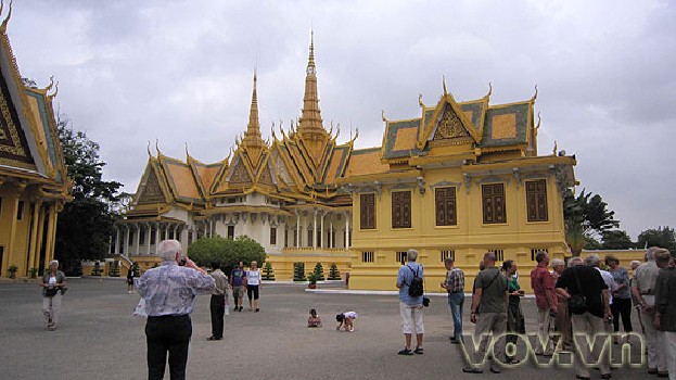 Kota Phnom Penh - destinasi yang atraktif bagi  para turis Vietnam