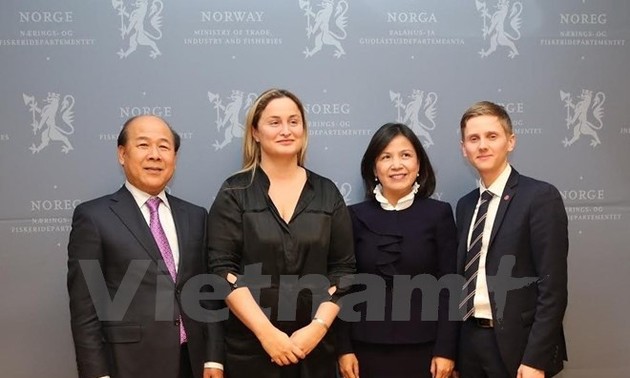 Vietnam dan Norwegia memperkuat kerjasama tentang  perhubungan dan transportasi.