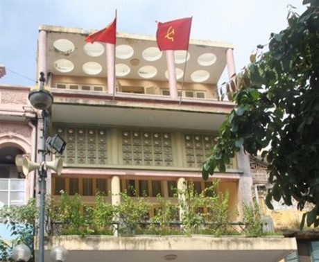 Tempat  Presiden Ho Chi Minh menuliskan Teks Proklamasi Kemerdekaan, melahirkan  Negara Republik Demokrasi Vietnam