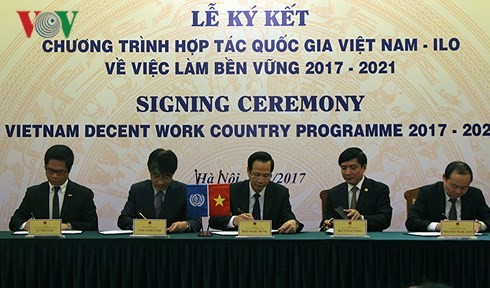Vietnam dan ILO  menandatangani program kerjasama  nasional tentang  lapangan kerja yang berkesinambungan