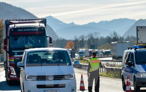 Swiss  membolehkan  mengawali gagasan mencabut Traktat Schegen