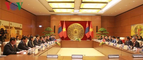 Vietnam menghargai perkembangan hubungankerjasama dan persahabatan dengan Mongolia