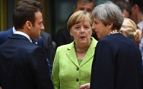 Pemimpin Inggeris, Perancis dan Jerman mengadakan pembicaraan telepon tentang masalah nuklir Iran