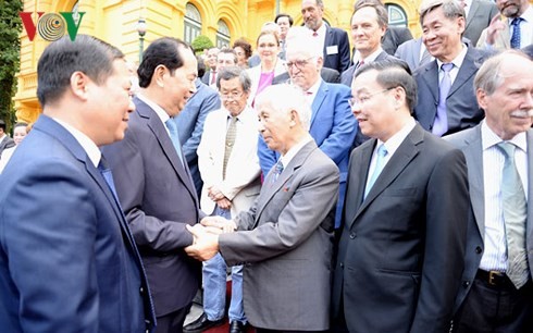 Presiden Vietnam, Tran Dai Quang mengadakan pertemuan dengan  para ilmuwan yang menghadiri Lokakarya: “Ilmu pengetahun untuk berkembang”