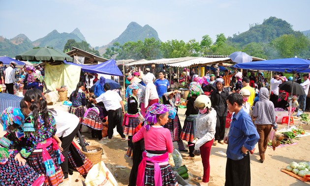 Pasar lama di bawah kaki gunung Hoang Lien Son