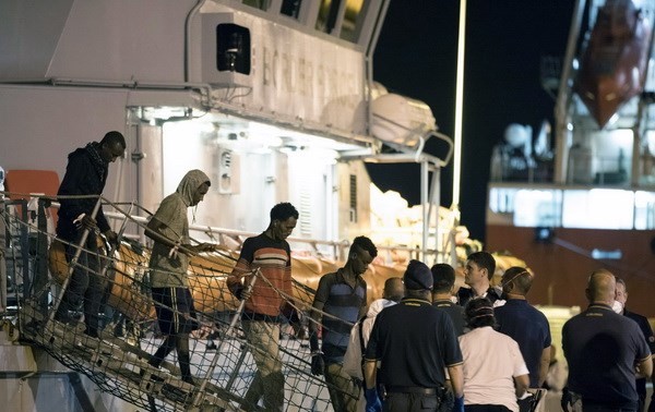 Italia dengan gigih menolak menerima migran yang diselamatakan di laut
