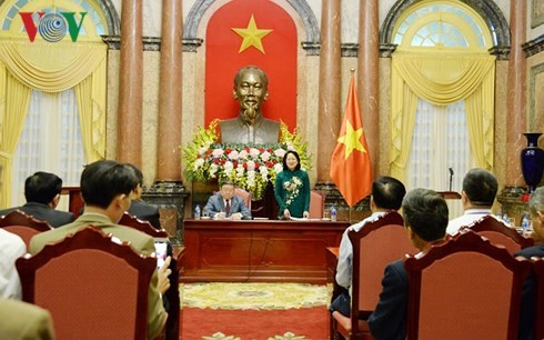 Penjabat Presiden Viet Nam, Dang Thi Ngoc Thinh menerima rombongan kaum tani yang terkemuka tahun 2018