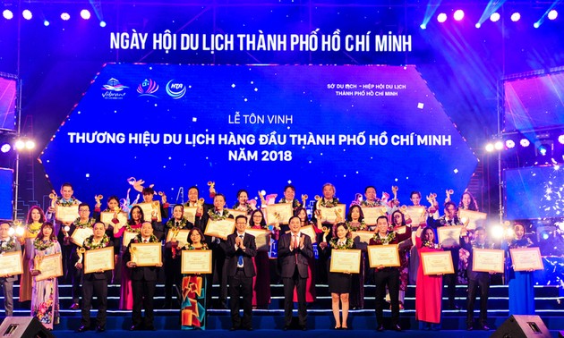 Kota Ho Chi Minh memuliakan  100 brand  pariwisata papan atas