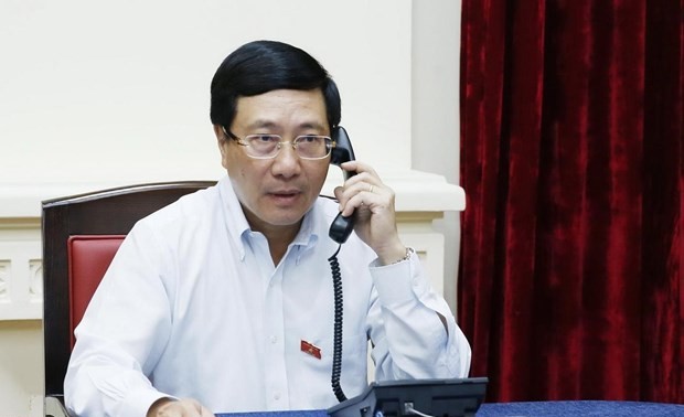 Viet Nam-Singapura mengadakan pembicaraan telepon tentang pernyataan PM Lee Hsien Long