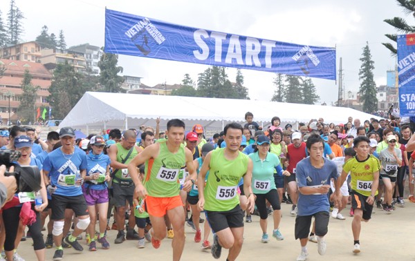 Lomba Maraton Menempuh gunung  di Sapa