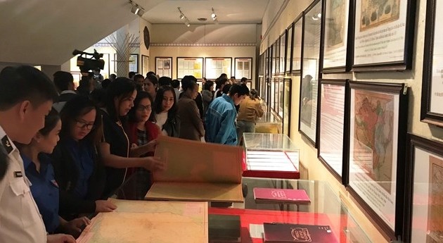 Pameran dokumen sejarah dan hukum tentang dua kepulauan Hoang Sa dan Truong Sa di Provinsi Kontum