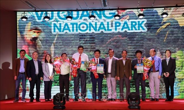 Memuliakan empat  Taman Pusaka  ASEAN yang baru di Vietnam