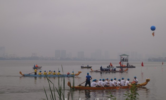 Kota Hanoi akan segera menyelenggarakan Festival Perahu berbentuk Naga Hanoi yang diperluas-tahun 2020