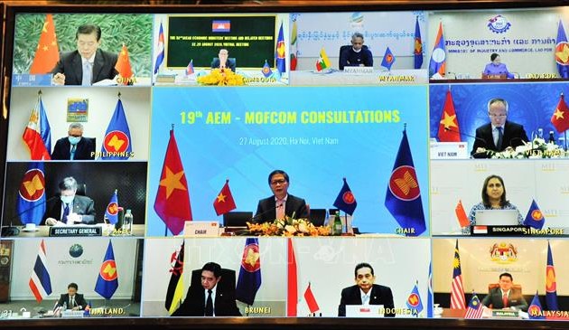 ASEAN-Tiongkok mencatat perdagangan bilateral masih meningkat drastis tanpa memperdulikan wabah Covid-19