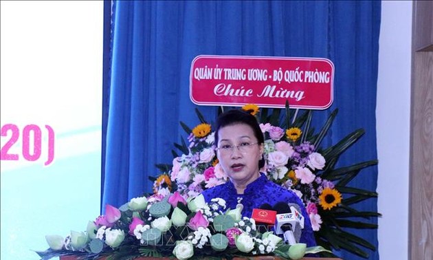 Ketua MN Vietnam, Nguyen Thi  Kim Ngan  menghadiri upacara peringatan  45 tahun berdirinya Rumah Sakit Kedokteran Militer 175
