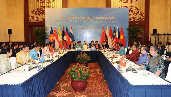 ASEAN, China senior officials discuss COC