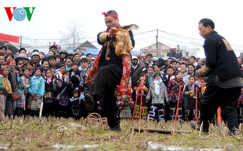Dance festival of the red Dao 