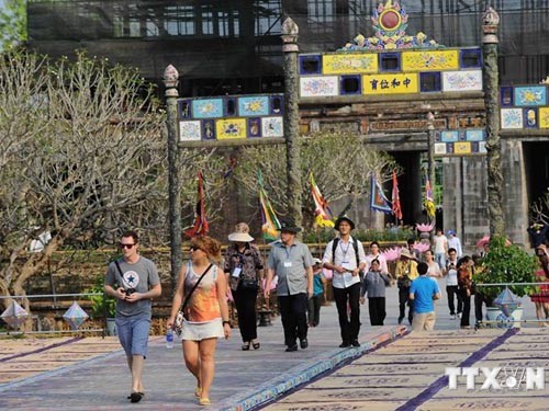 Vietnam aims to welcome 9 million foreign tourists by 2020