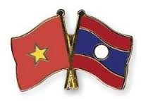 Deputy PM Nguyen Xuan Phuc receives Laotian Minister of Home Affairs