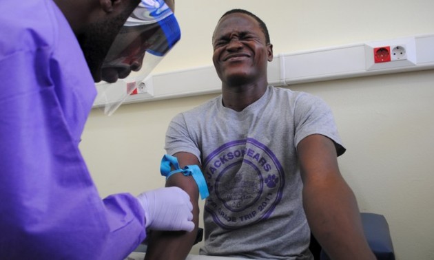 Ebola vaccine: a hope to stop the epidemic in West Africa 