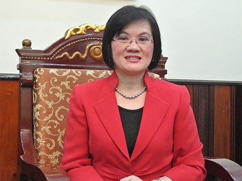 Deputy PM Minh’s spouse receives ambassadors’ to China