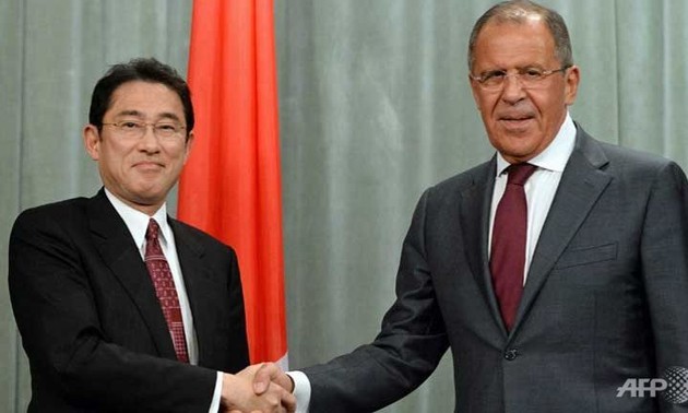 Russian, Japanese Foreign Ministers discuss bilateral ties