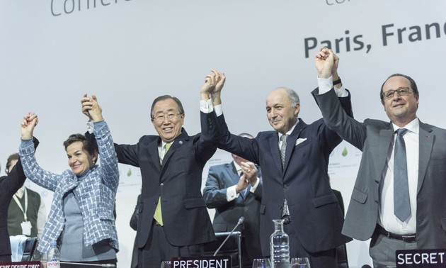 COP21 adopts a global climate agreement 