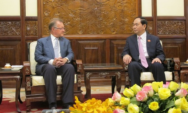 President Tran Dai Quang receives Professor John A.Quelch