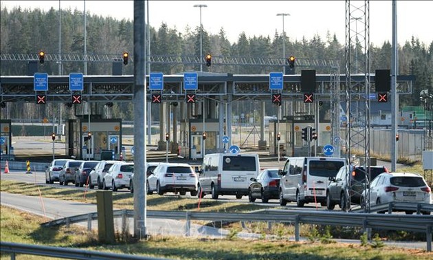 Finland shuts the last border checkpoint with Russia