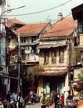 Hanoi ancient streets in the eyes of foreign visitors