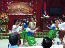 Cambodian students welcome New Year Festival in Hanoi 