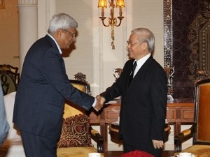 Party leader Nguyen Phu Trong active in India