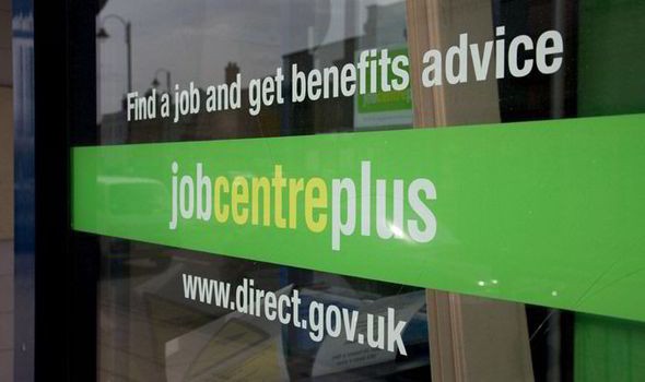 UK unemployment rate drops to the lowest level in 4 years