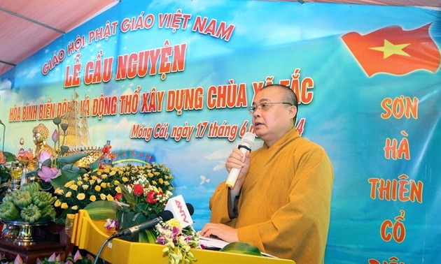 1,000 Buddhists in Quang Ninh pray for peace in East Sea 