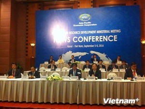 APEC reach consensus on human resources quality improvement