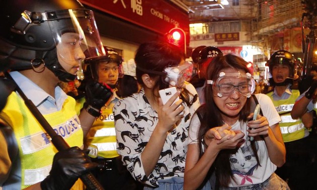 Hong Kong police arrest 26 protestors in Mong Kok