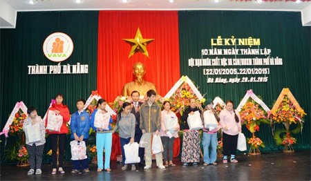 70,000 USD raised for Da Nang AO victims to enjoy Tet