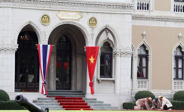 Vietnam, Thailand target 20 billion USD in trade 