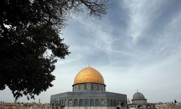 Netanyahu pledges to 'uphold status quo' at Al-Aqsa mosque